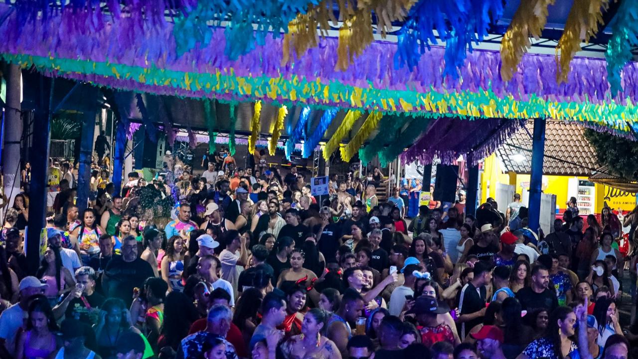 Foto 234 de 238 — Trabiju Folia 2026 arrasta multidão com Bloco Furacão, Santa Maria e DJ Joantony; veja fotos